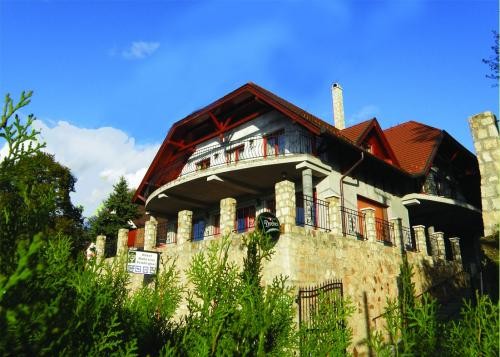   - Hotel Hubertus Zebegény